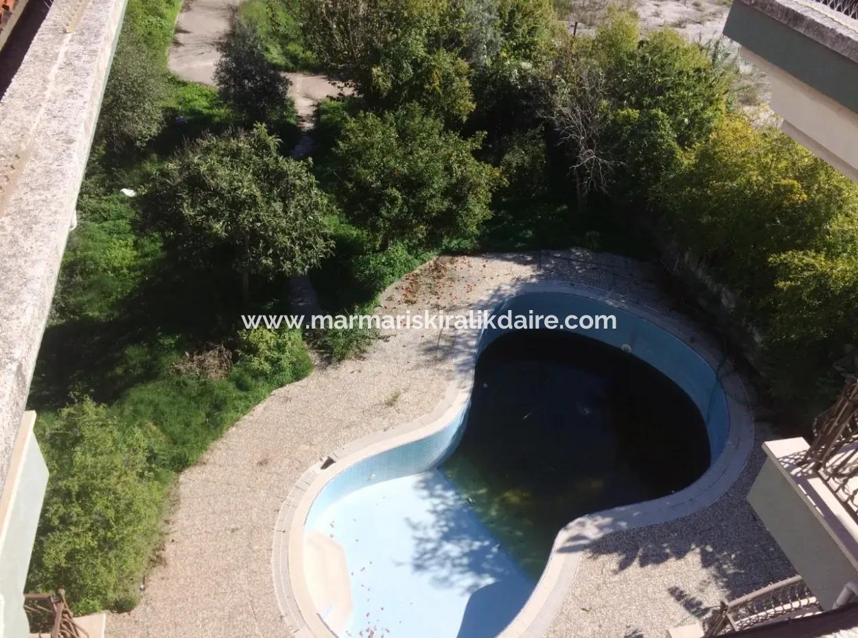 10 Schlafzimmer 2 Mit Pool Im Zentrum Von Marmaris.2500M2 Grundstück Zum Verkauf In Unserer Anlage.