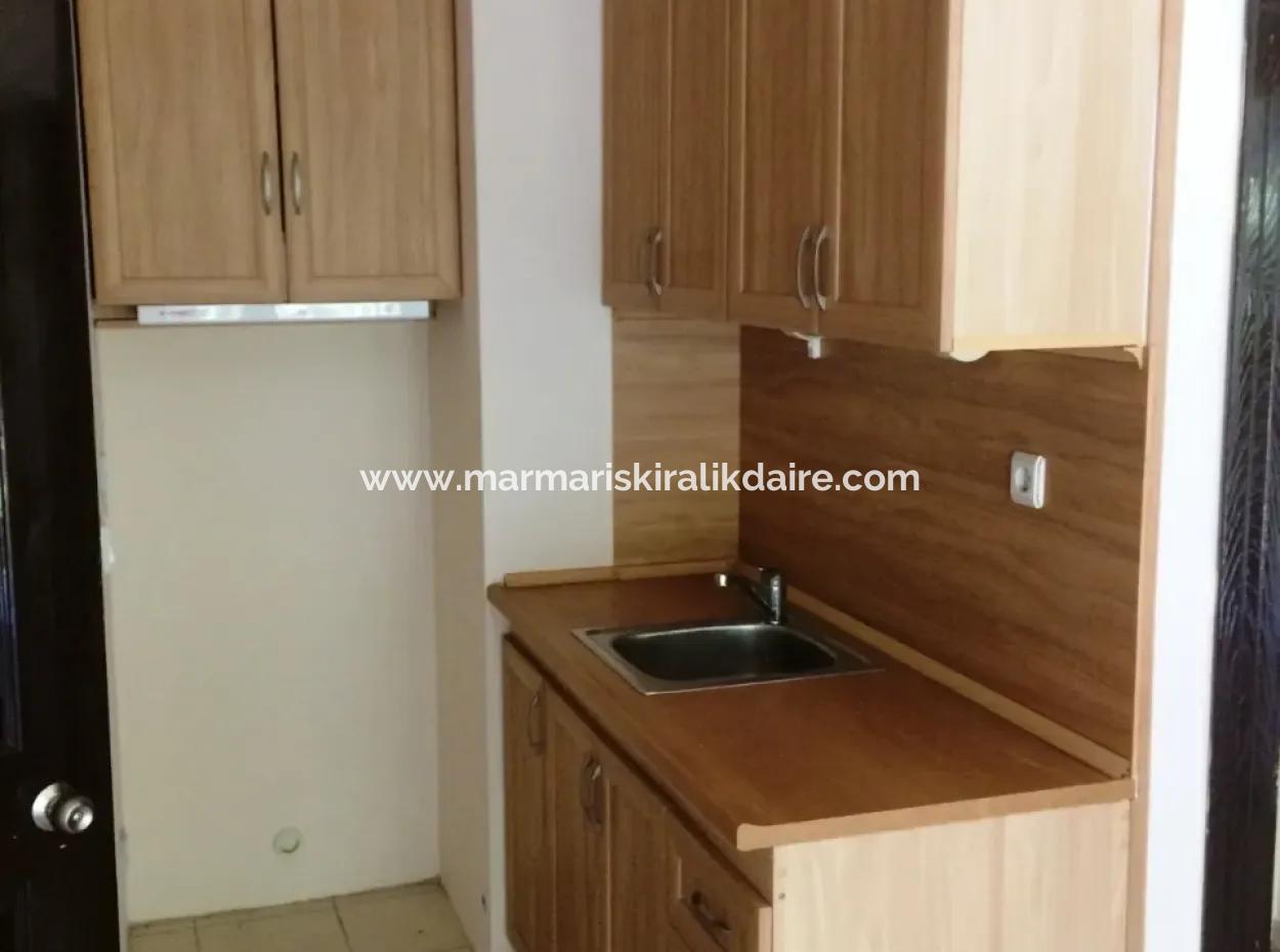 10 Schlafzimmer 2 Mit Pool Im Zentrum Von Marmaris.2500M2 Grundstück Zum Verkauf In Unserer Anlage.