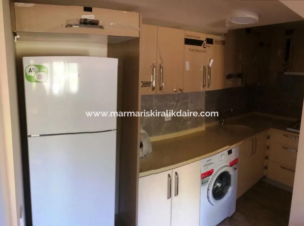 Möblierte Wohnung Mit Schwimmbad Zur Täglichen Miete Im Zentrum Von Marmaris