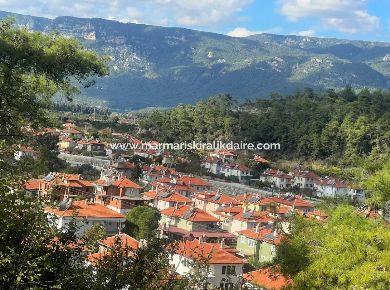 Luxuswohnung Zum Verkauf Mit Swimmingpool Im Stadtteil Gökçe Des Bezirks Ula Der Provinz Muğla 2 Km Zum Meer Mit Blick Auf Den Wald
