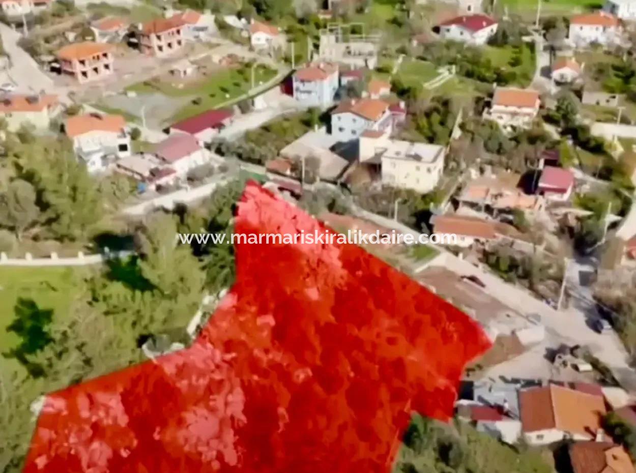 Grundstück Zum Verkauf Im Dorf Marmaris Hisarönü In Einem Wohngebiet Von 2200 M2 Mit Meerblick