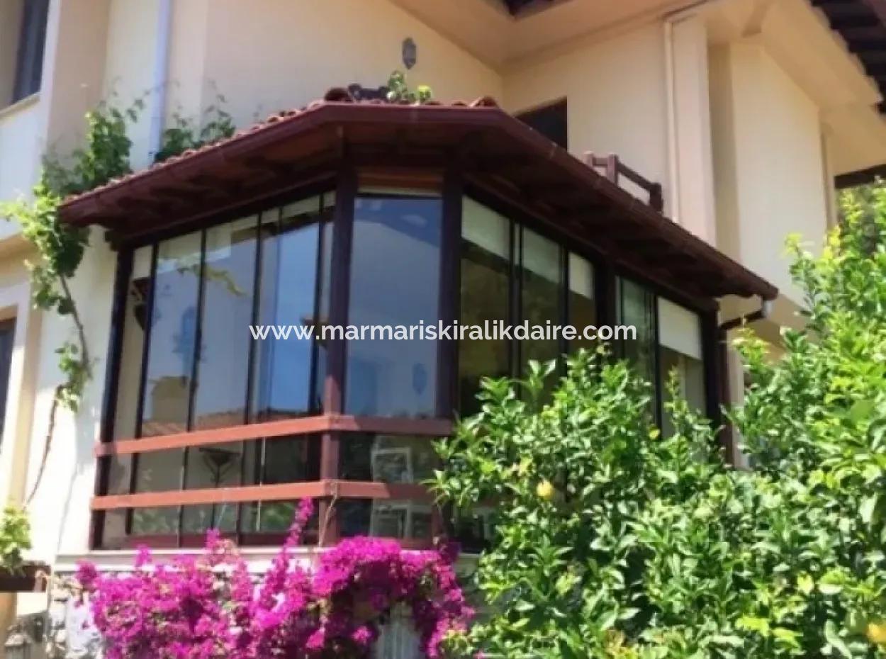 Freistehende Villa Mit Garten Zum Verkauf In Ula Muğla Bezirk Sultanahmet-Viertel Zweibettzimmer