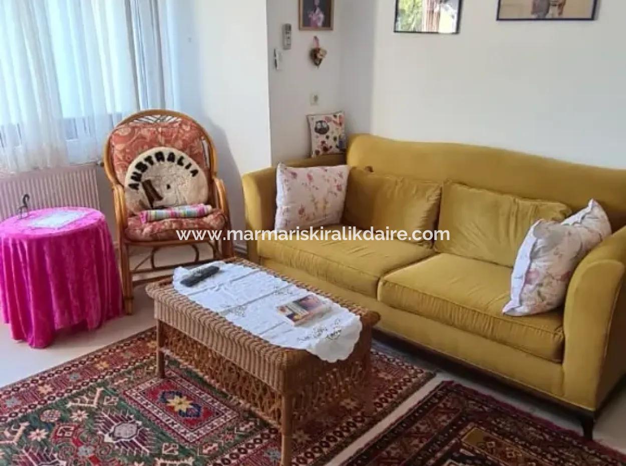 Villa Zu Verkaufen In Armutalan, Marmaris Mit Freistehendem Garten Und Pool