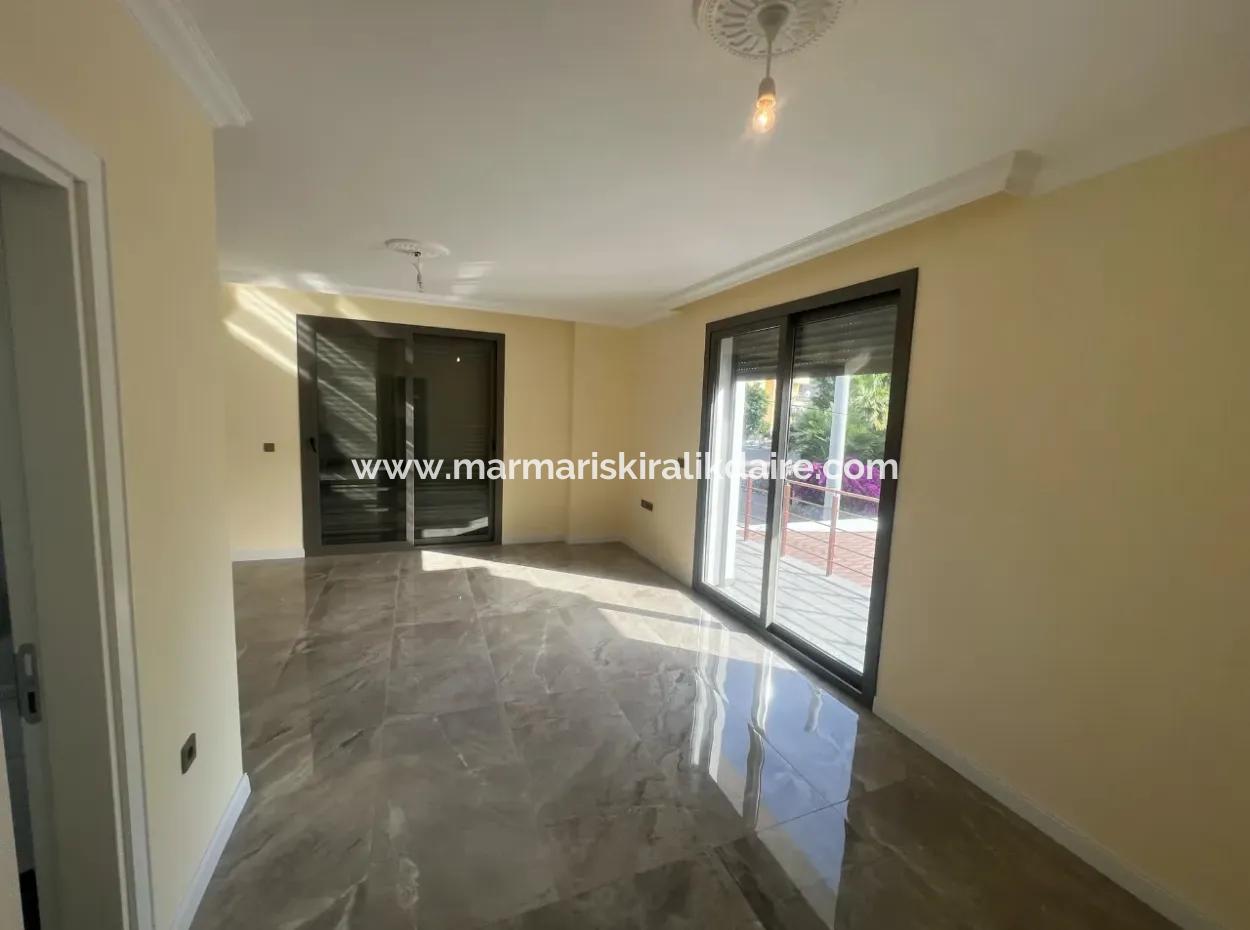 Neubau Mit Freistehendem Swimmingpool In Der Nähe Des Meeres Im Viertel Icmeler Im Bezirk Marmaris 3 Zimmer, 1 Wohnzimmer, 3 Bäder, 200M2 Ultra-Luxusvilla Zum Verkauf Auf Einem Grundstück Von 350M2