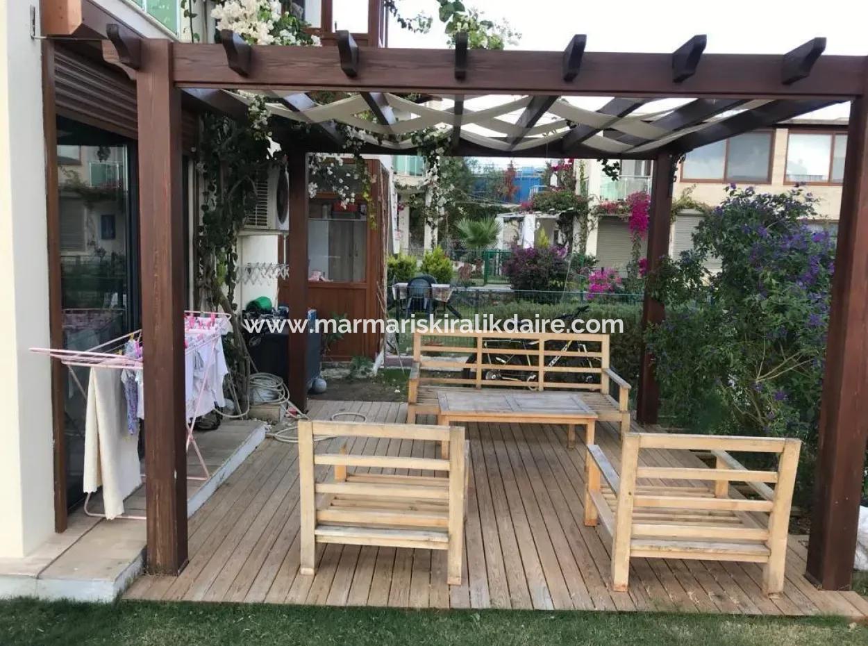 Erdgeschoss, Separater Eingang, In Einer Wohnanlage Mit Pool, 5 Minuten Von Türkbükü Entfernt.