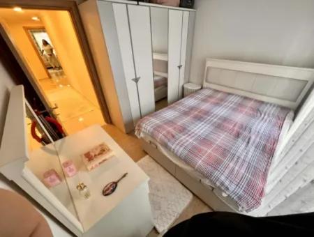 Wunderschöne Wohnung Zum Verkauf In Toller Lage Im Zentrum Von Marmaris 2 Zimmer 1 Wohnzimmer 110M2 Garten 300 Meter Vom Meer Entfernt
