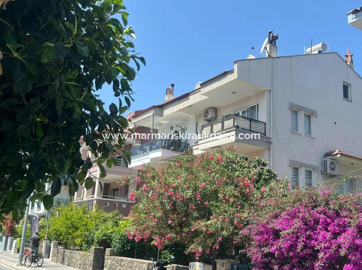 Marmaris Center 3 Rooms 1 Living Room Kitchen 140M2 Arakat Apartment For Sale Very Close To The Sea