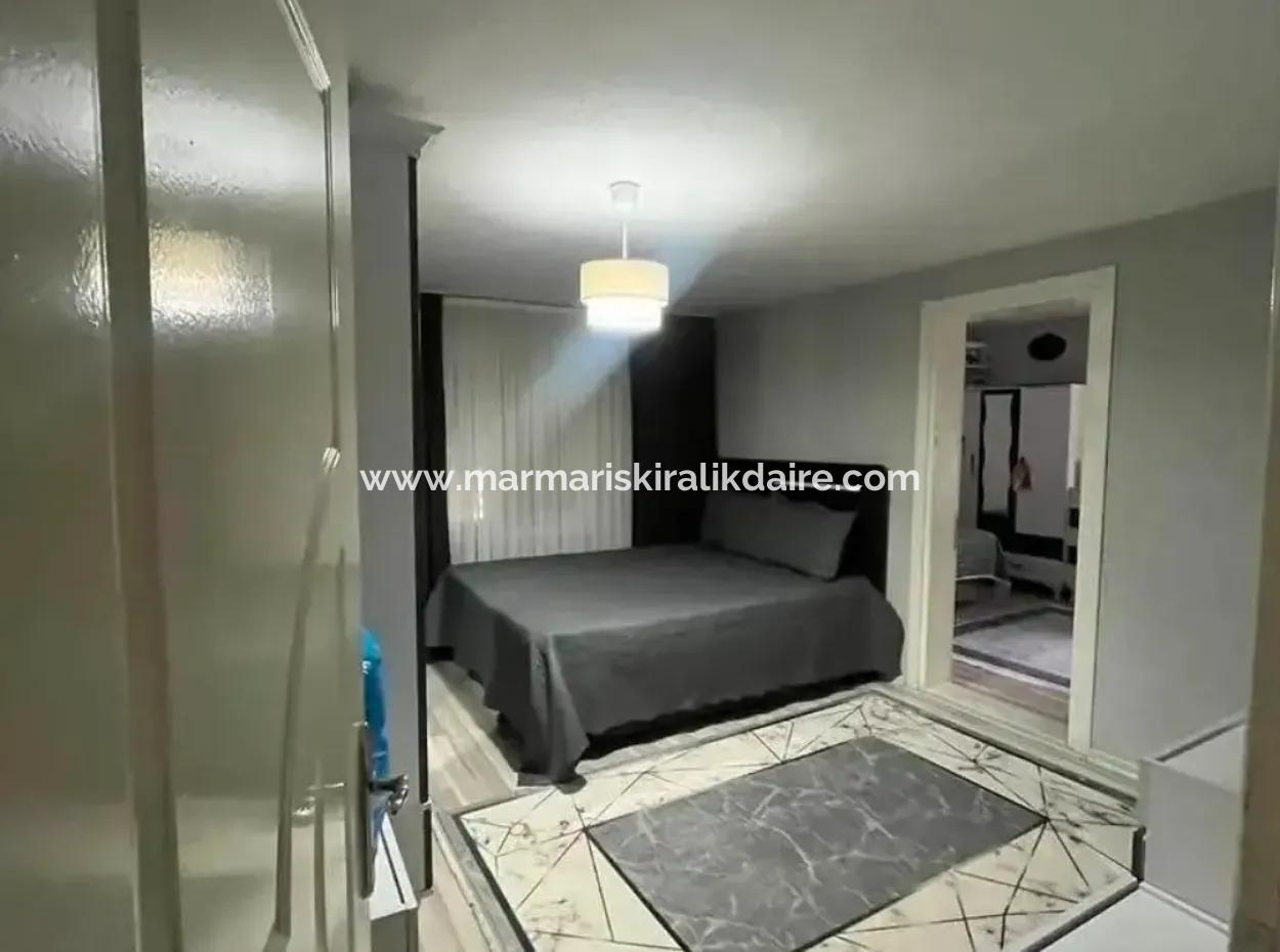 Camiavlu Neighborhood Building With 5 Flats For Sale