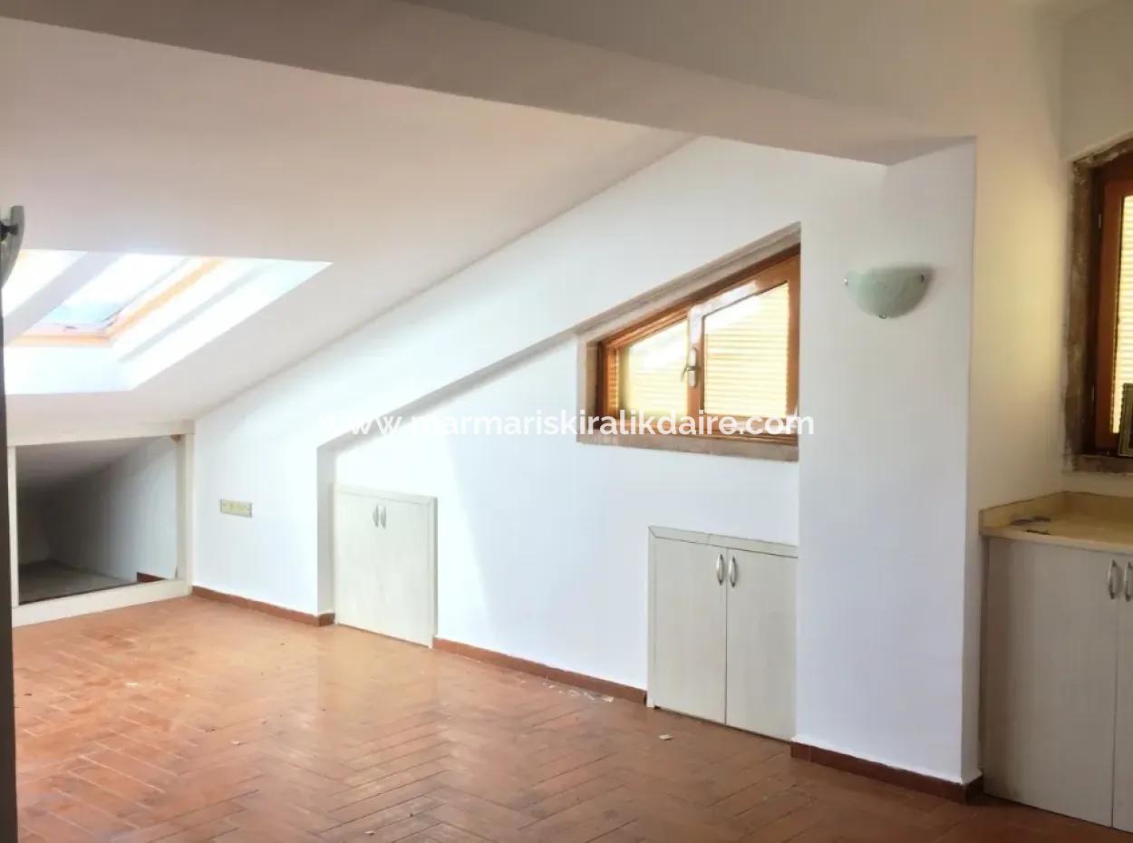 Marmaris Merkezinde 10 Odalı Havuzlu 2.500M2 Arsa İçinde Malikanemiz Satılıktır.