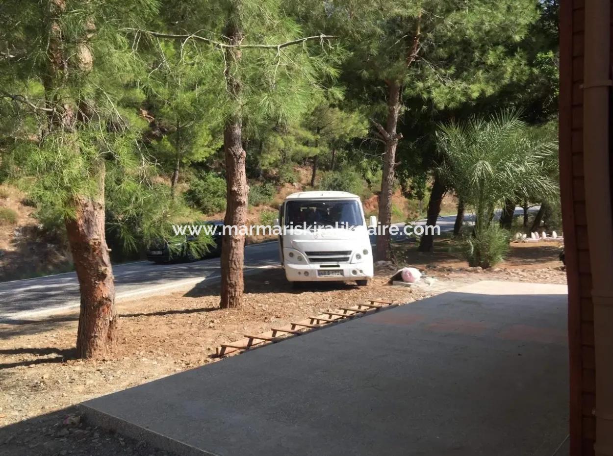 Turgut Köyünde Cadde Üzeri Satılık Hem İşyeri Hem 1 Oda 1 Salon Satılık Daire