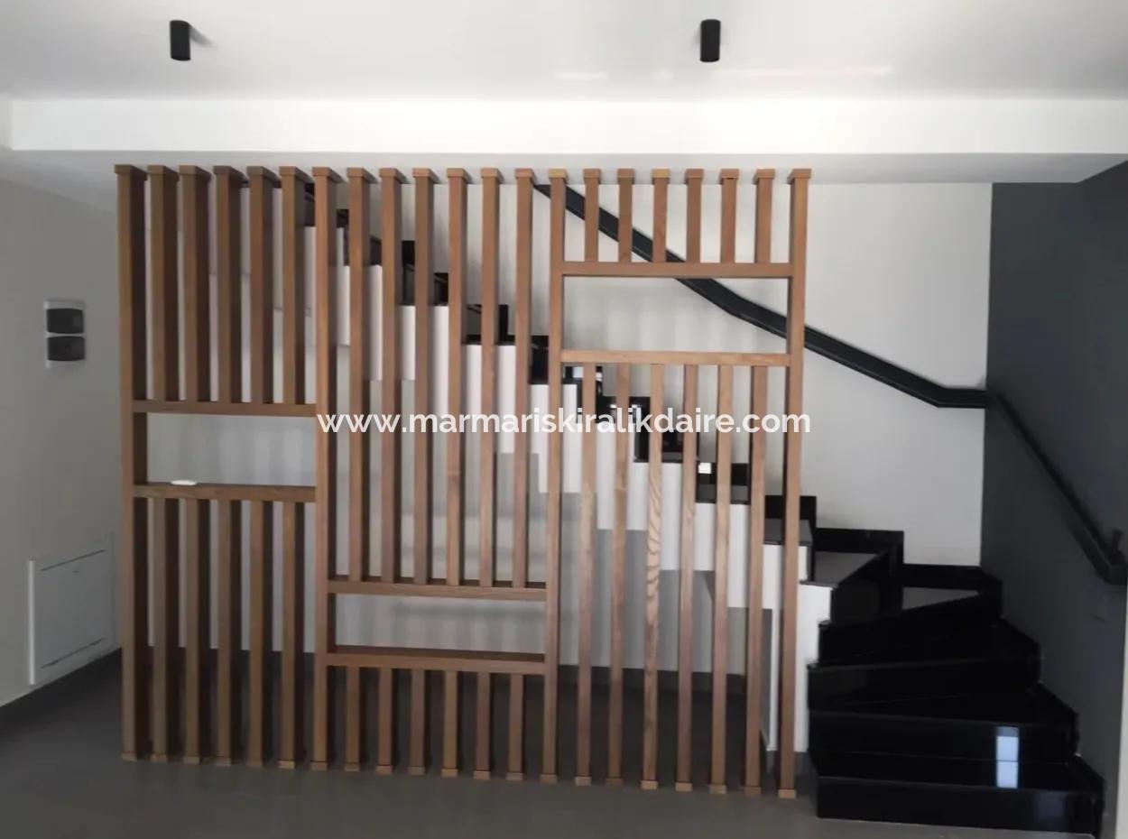 Marmaris İlçesi Beldibi Mahallesinde Satılık Müstakil Havuzlu 4 Oda 2 Salon 220 M2 Havuzlu Akıllı  Villa