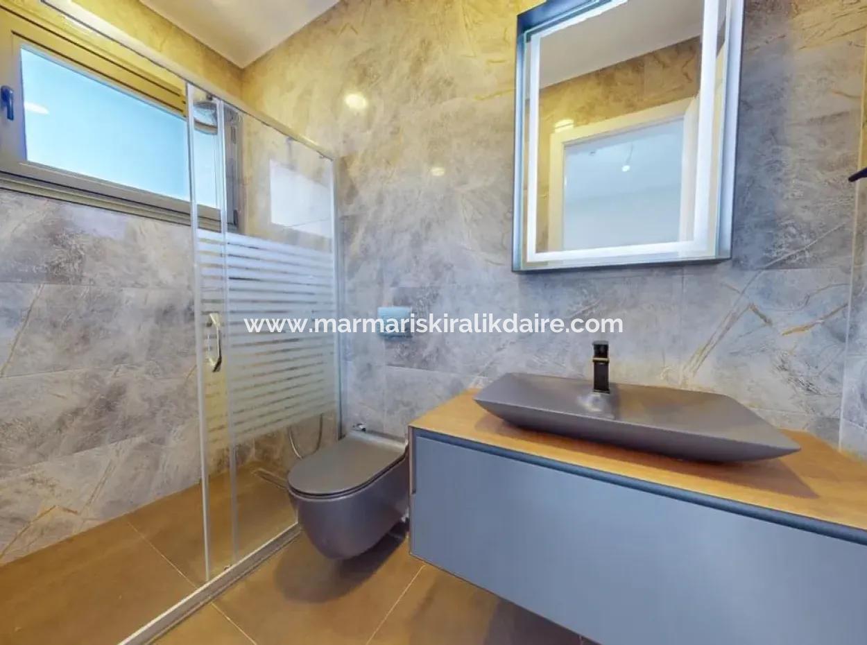 Marmaris Gökbel Mevkiinde Muhteşem Deniz Manzaralı Yüzme Havuzlu 800M2 Arsa İçerisinde 4 Oda 1 Salon Özel Yapım Villa