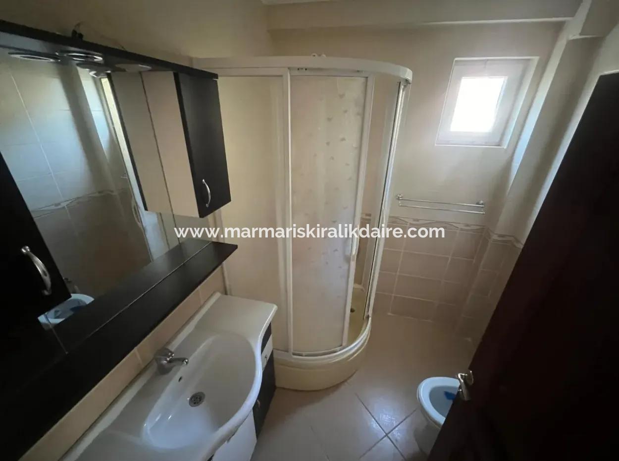 Marmaris İçmeler Mevkiisinde Yüzme Havuzlu Site İçerisinde 2 Oda 1 Salon Dubleks Dairemiz Satılıktır.