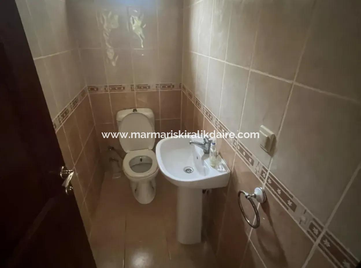 Marmaris İçmeler Mevkiisinde Yüzme Havuzlu Site İçerisinde 2 Oda 1 Salon Dubleks Dairemiz Satılıktır.