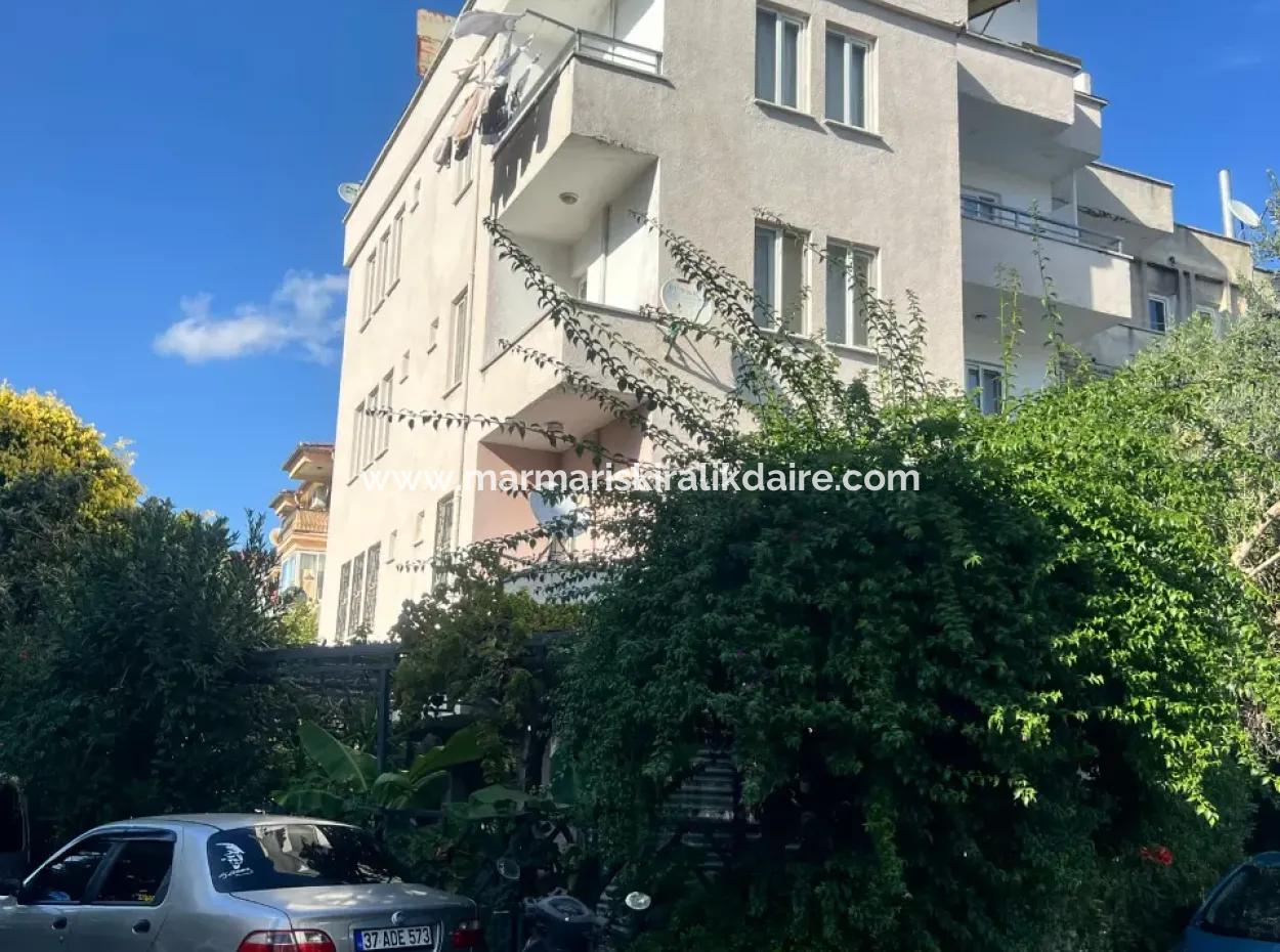 Marmaris Merkez,De Satılık 7 Daire 1 Dükkan Bulunan Komple Bina