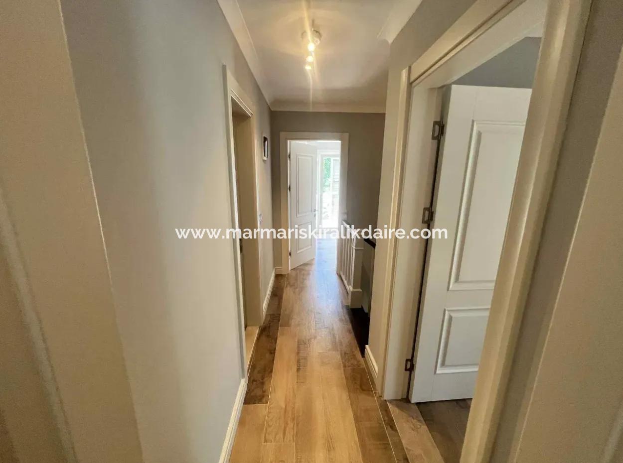 Marmaris İlçesi Selimiye Mahallesinde Muhteşem Deniz Manzaralı Yüzme Havuzlu 3 Oda 1 Salon 140M2 2 Adet Satılık Villa