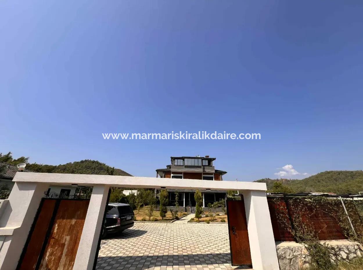 Harika Bir Portföy Marmaris'in Saklı Cennetinde Yatırım Fırsatı: 838M2 Arsa İçerisinde Lüks 5 Adet 2+1 110M2 Daireler Marmaris'e Sadece 15 Km Uzaklıkta,