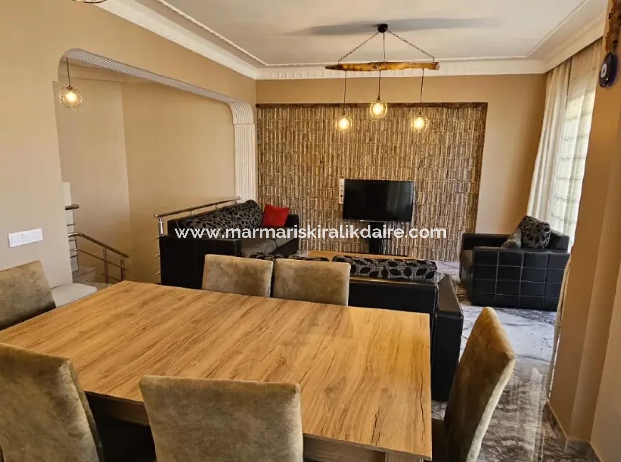 Camiavlu Mahallesi Havuzlu Güvenlikli Sitede 3+1 Satılık Ters Dubleks