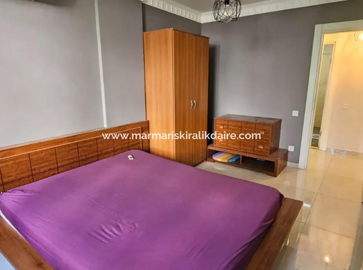 Camiavlu Mahallesi Havuzlu Güvenlikli Sitede 3+1 Satılık Ters Dubleks