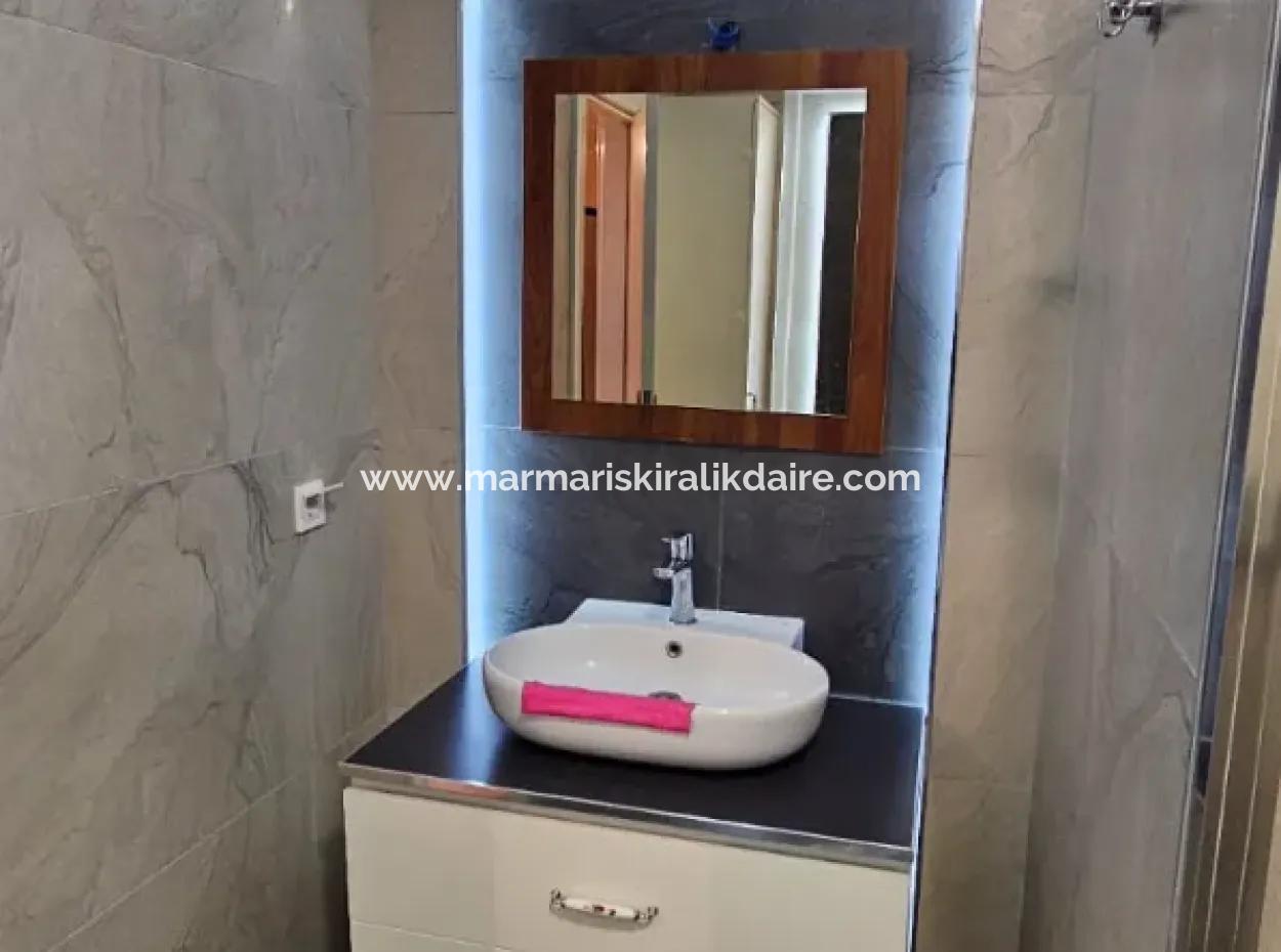 Camiavlu Mahallesi Havuzlu Güvenlikli Sitede 3+1 Satılık Ters Dubleks