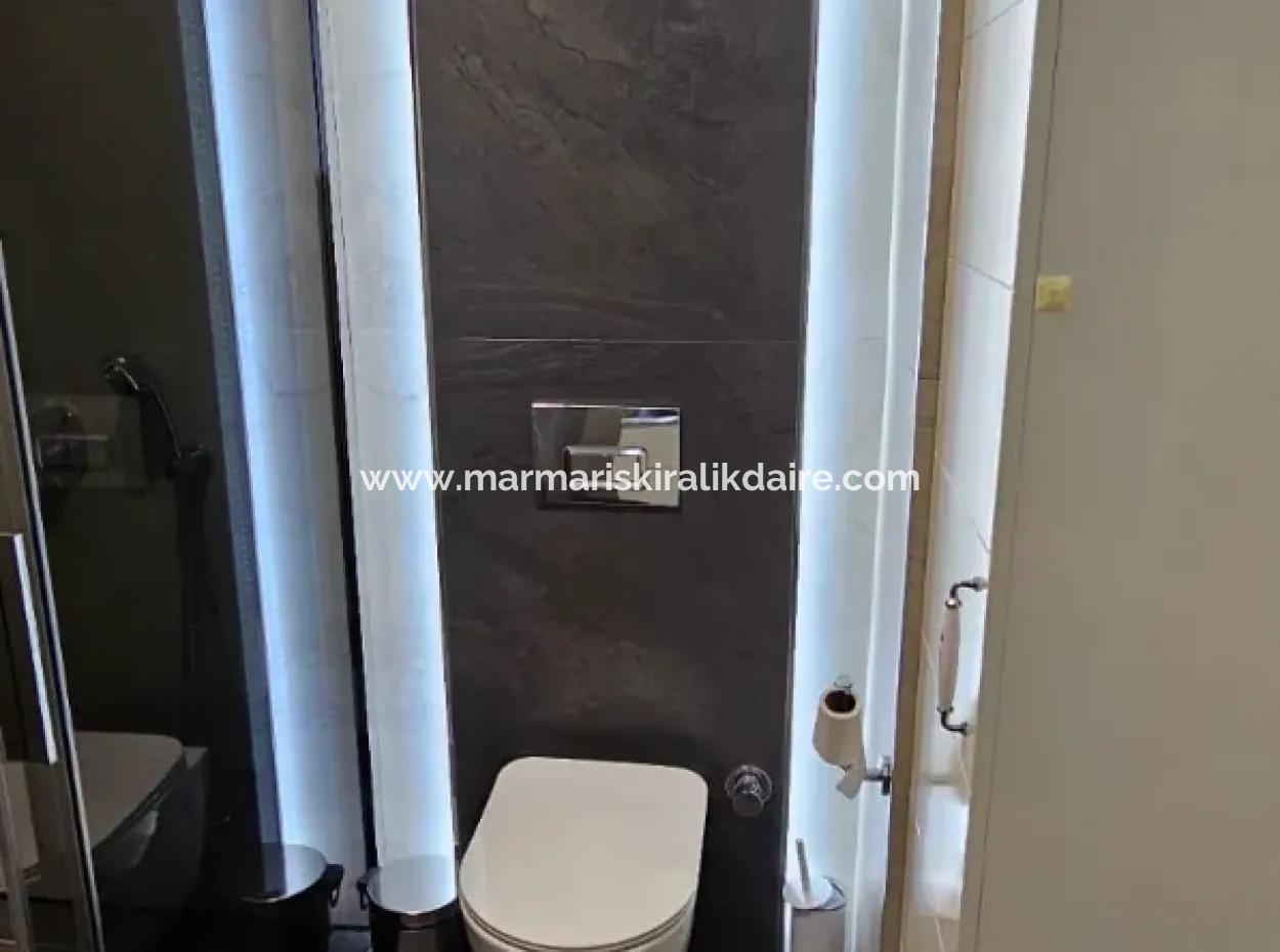 Camiavlu Mahallesi Havuzlu Güvenlikli Sitede 3+1 Satılık Ters Dubleks