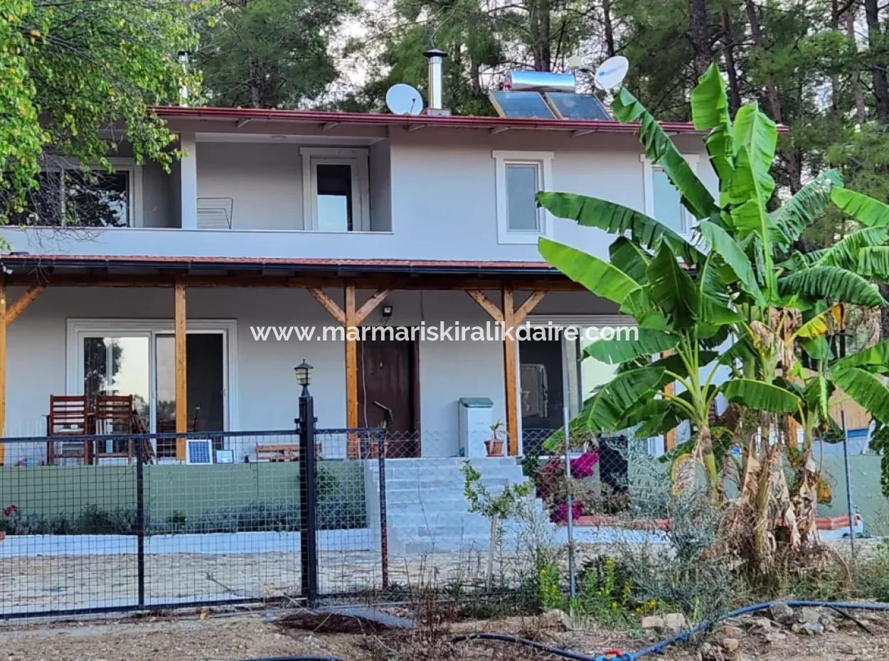 Ortaca Mahallesi Satılık 10.000 M2 İçerisinde Özel Yapım Havuzlu Çiftlik Evi