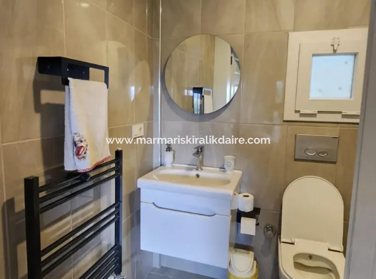 Ortaca Mahallesi Satılık 10.000 M2 İçerisinde Özel Yapım Havuzlu Çiftlik Evi