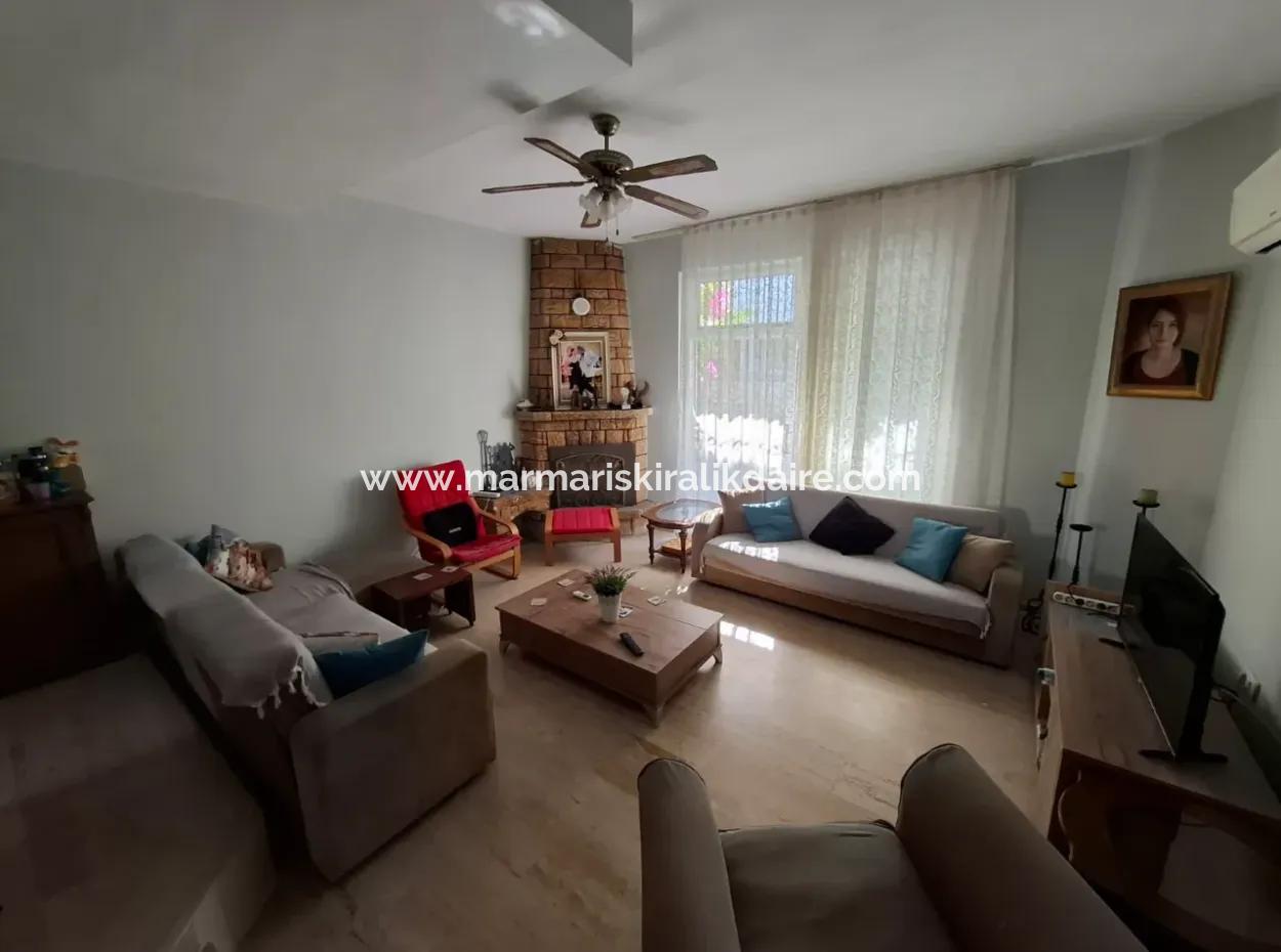 Armutalan Mahallesi Satılık 3÷1 Müstakil Tripleks Ev