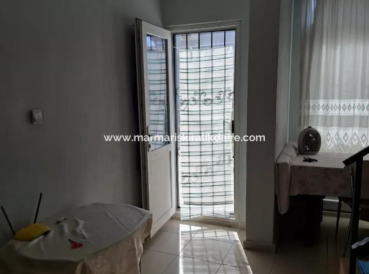 Armutalan Mahallesi Satılık 3÷1 Müstakil Tripleks Ev