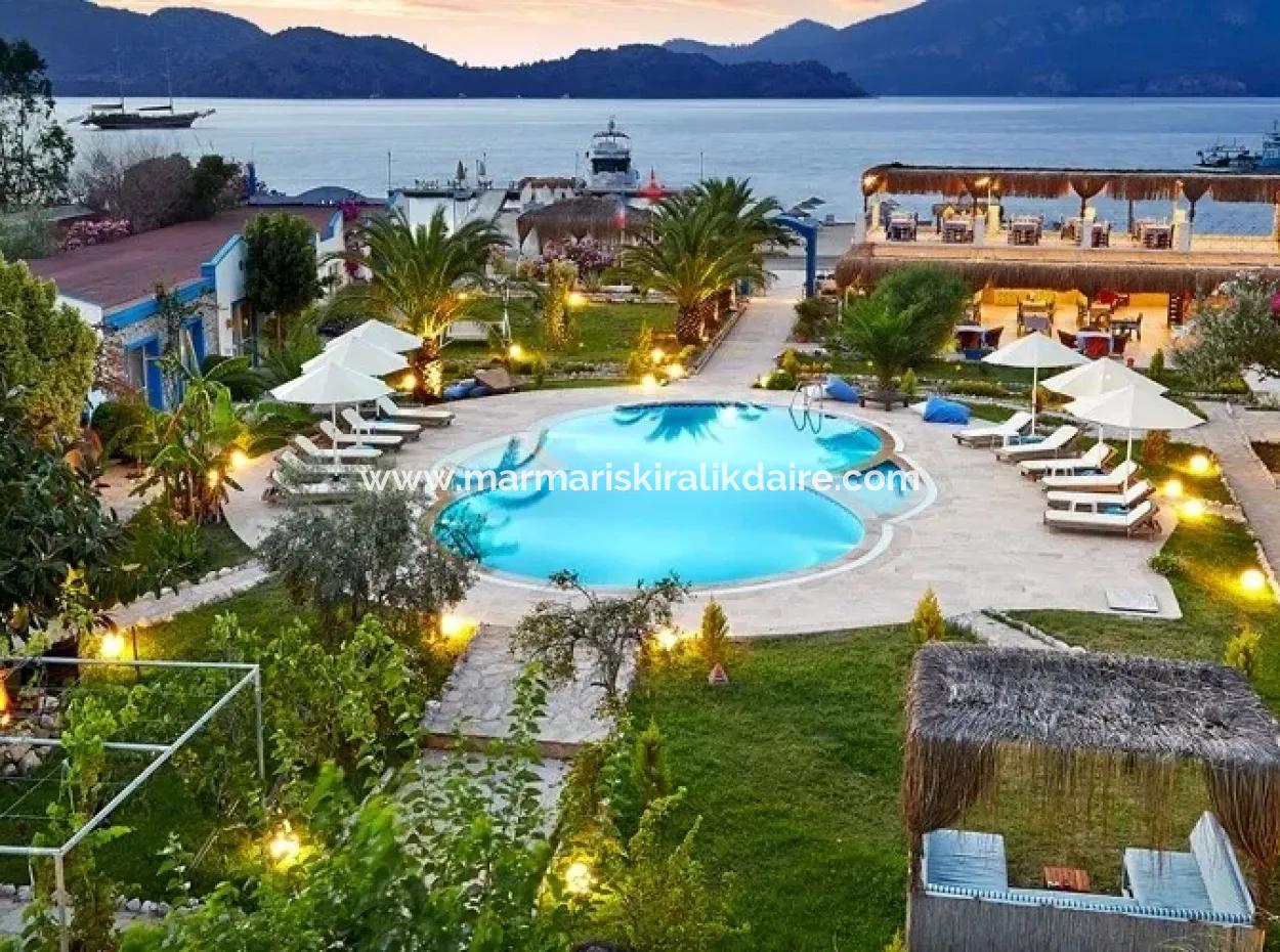Marmaris,Den 40 Km Uzaklıkta Denize Sıfır Satılık 30 Oda Butik Otel