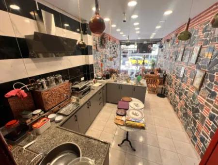 Marmaris Hareketli Merkezinde Eşsiz Konsepti İle Hazır Müşterisi Olan Satılık Dükkan