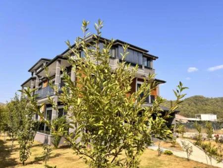 Harika Bir Portföy! Marmaris'in Eşsiz Doğası Ve Merkeze Yakın Konumu,.Komple Kiralık Kurumsala Uygun 5 Adet 2+1 Full Eşyalı Daire Mevcut Bina