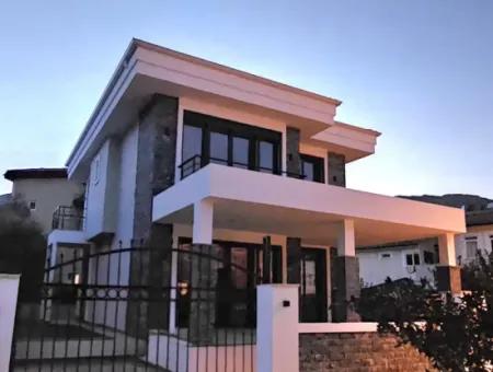 İçmeler Mahallesi 4+1 Tam Müstakil Sıfır Satılık Villa